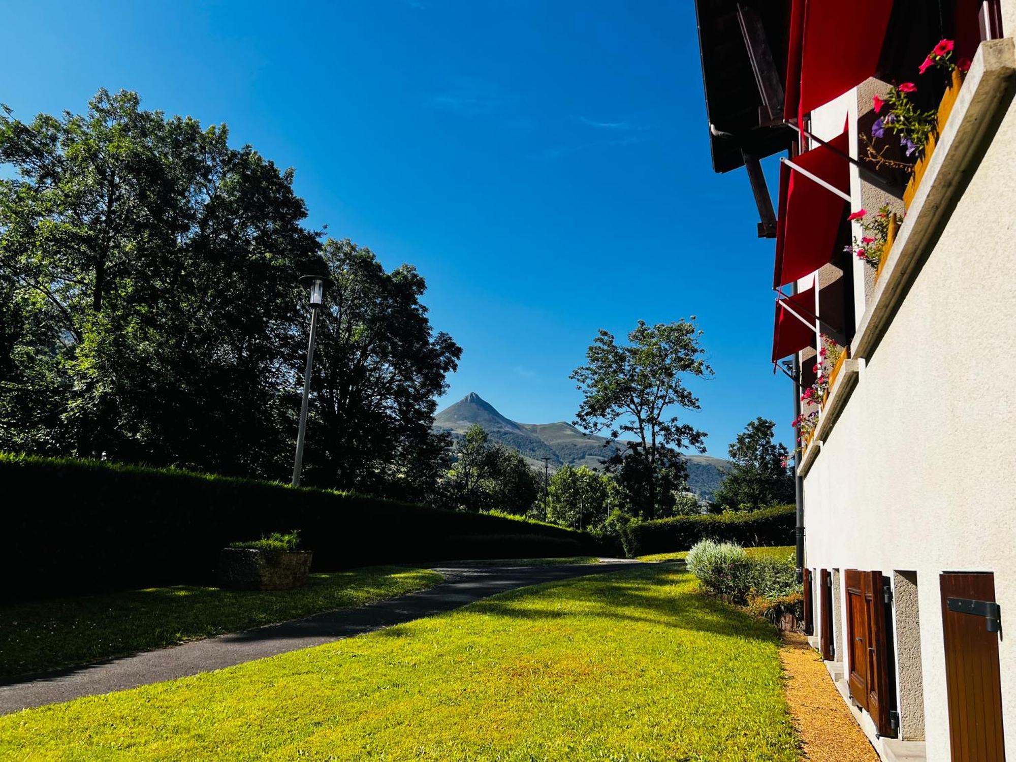 L'Escoundillou Hotel Saint-Jacques-des-Blats Exterior foto